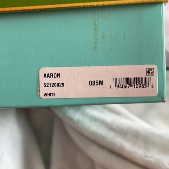 Kate spade Aaron sneakers brand new in box - Picture 8 of 8